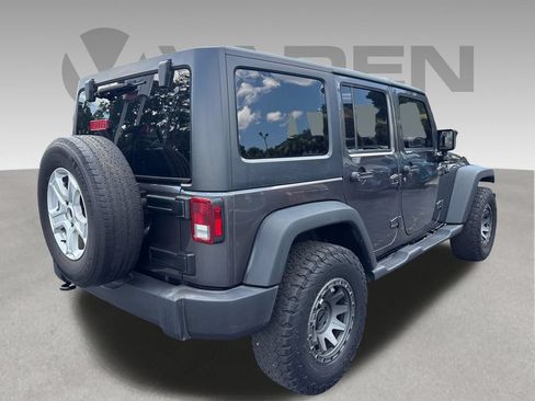 Used 2018 Jeep Wrangler Unlimited Sport S AWD/4WD image 17