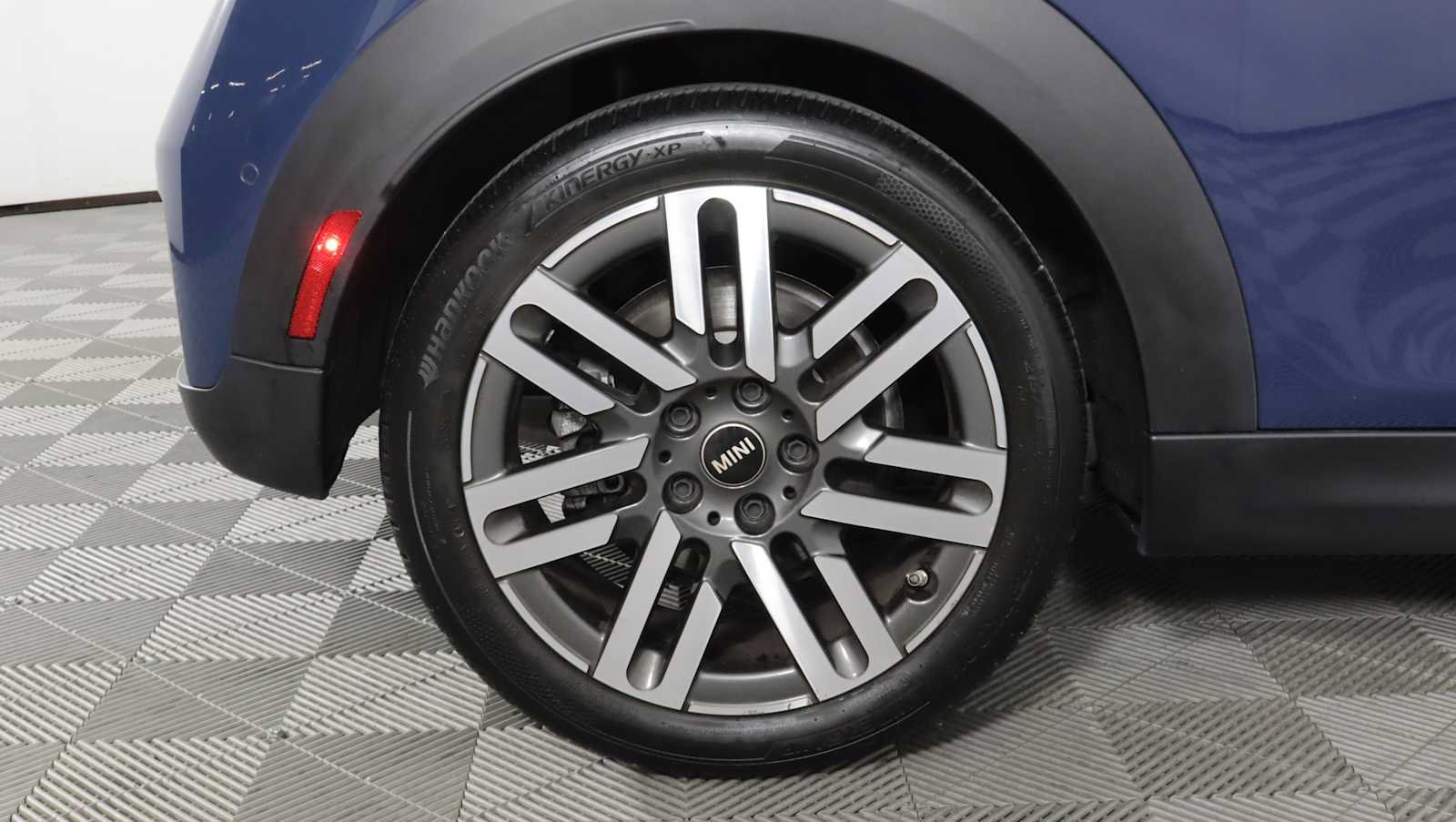 Used 2025 MINI Cooper S FWD image 8