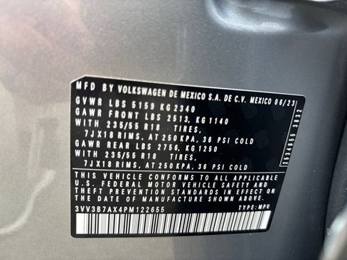 Certified 2023 Volkswagen Tiguan SE FWD image 11
