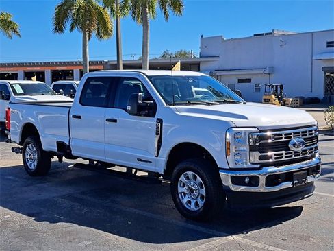 Used 2024 Ford F250 XLT image 2