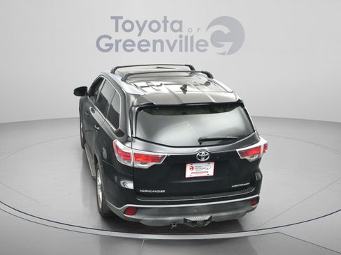 Used 2015 Toyota Highlander Limited Platinum image 12