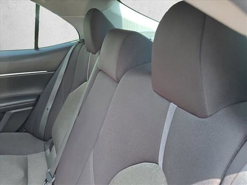 Used 2022 Toyota Camry LE image 19