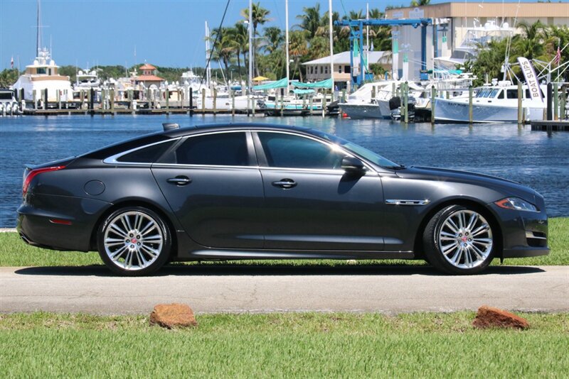 Used 2017 Jaguar XJ R-Sport RWD image 7