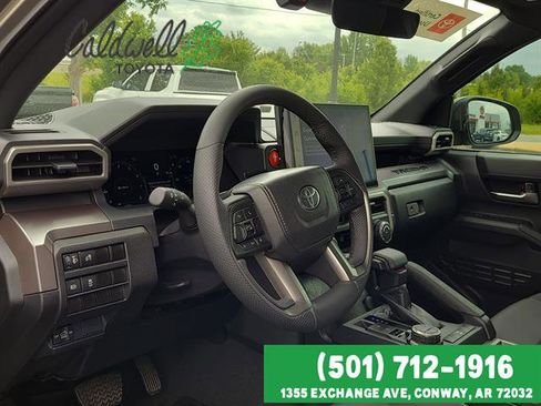 Certified 2024 Toyota Tacoma TRD Off-Road AWD/4WD image 10