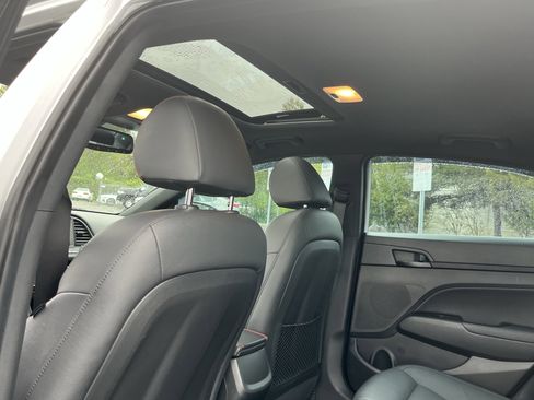 Used 2018 Hyundai Elantra Sport w/ Sport Premium Package 03 FWD image 15