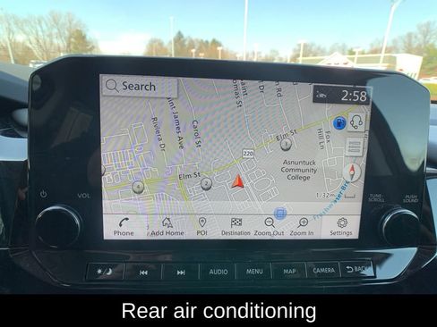 Used 2025 Nissan Pathfinder SL AWD/4WD image 19