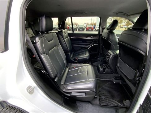 Used 2022 Jeep Grand Cherokee L Limited image 20