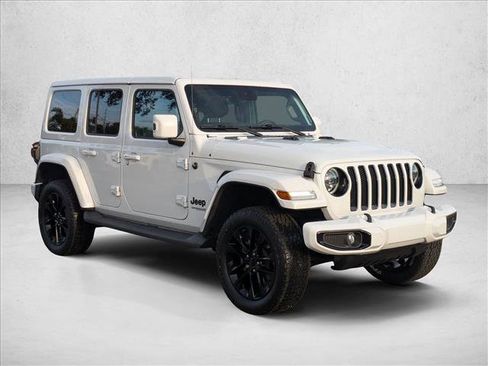 Used 2021 Jeep Wrangler Unlimited Sahara image 3
