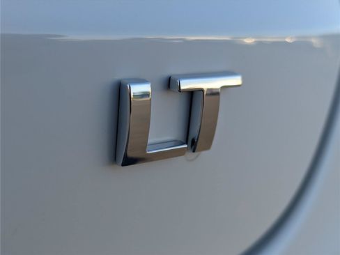 New 2026 Chevrolet Trax LT w/ Driver Confidence Package FWD image 37
