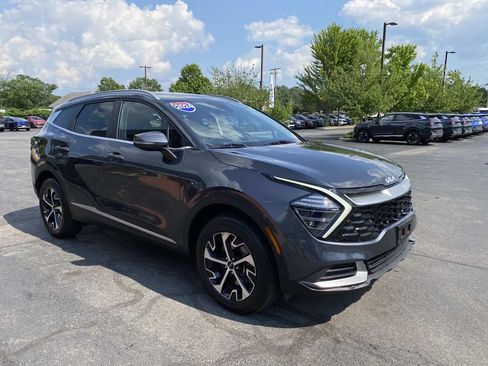 Used 2024 Kia Sportage EX AWD/4WD image 9