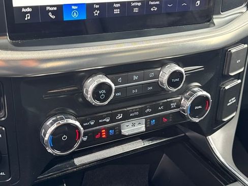 Used 2024 Ford F150 Lariat w/ Tow/Haul Package image 20