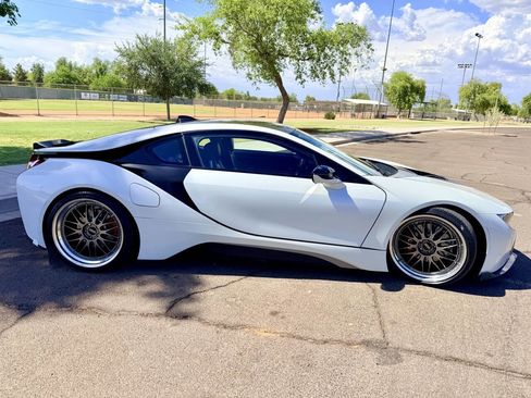 Used 2016 BMW i8 AWD/4WD image 4