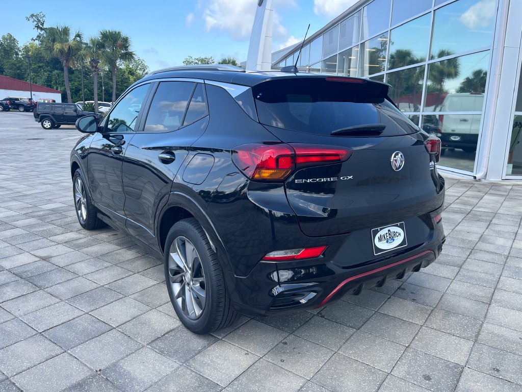 Used 2023 Buick Encore GX Select w/ Sport Touring Package FWD image 4