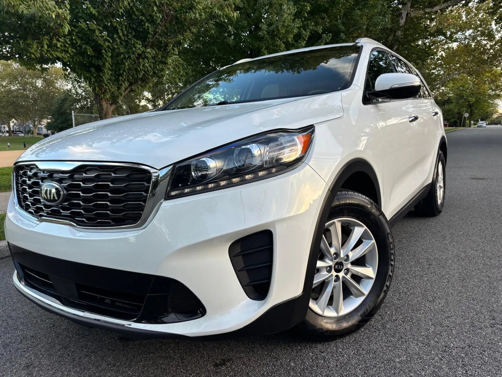 Used 2020 Kia Sorento LX w/ LX I4 Convenience Package FWD image 1