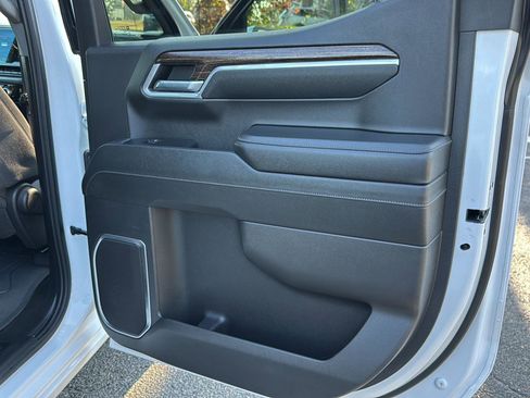 Used 2023 GMC Sierra 1500 SLE image 13