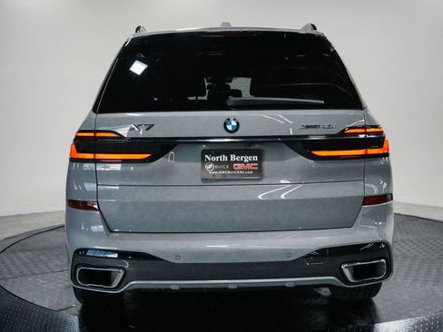 Used 2024 BMW X7 xDrive40i w/ M Sport Package AWD/4WD image 7