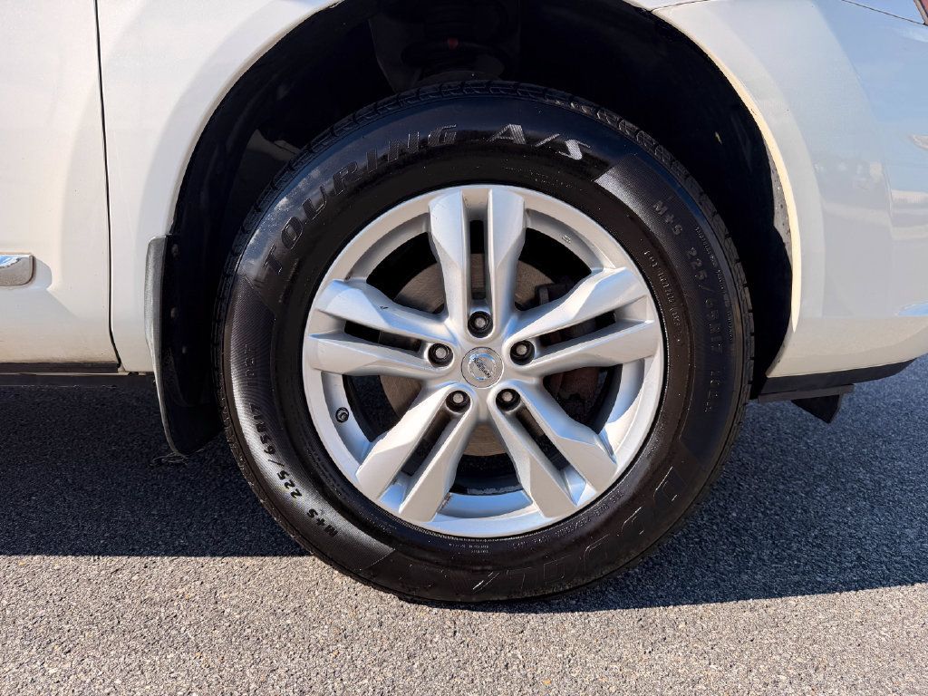 Used 2015 Nissan Rogue S w/ Convenience Package AWD/4WD image 31