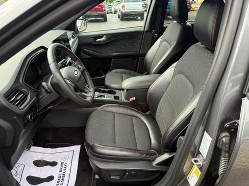 Used 2023 Ford Escape ST-Line w/ Tech Pack #1 AWD/4WD image 11