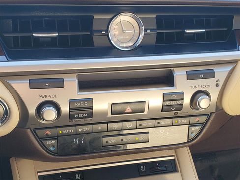 Used 2018 Lexus ES 350 w/ Premier Package image 35