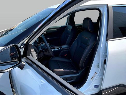 Certified 2026 Nissan Rogue SV AWD/4WD image 24
