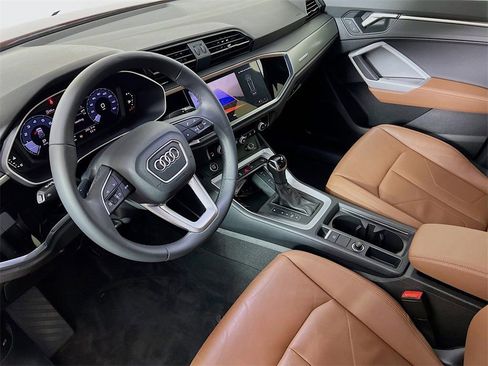 Used 2023 Audi Q3 2.0T Premium w/ Convenience Package image 9