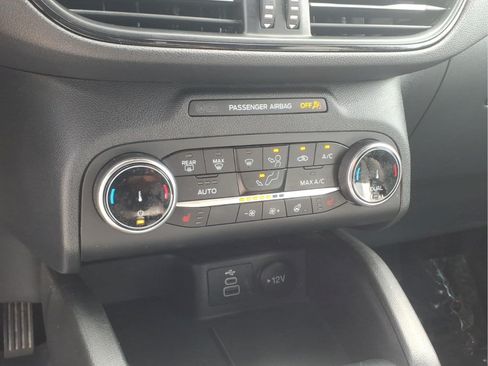 Used 2025 Ford Escape ST-Line Select AWD/4WD image 17