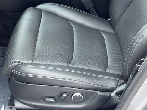 Used 2022 Genesis GV70 2.5T w/ Select Package image 37