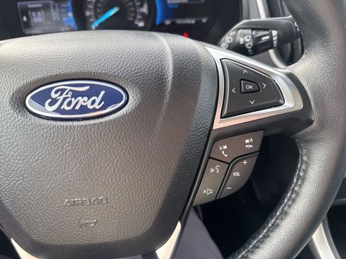 Used 2024 Ford Edge SEL w/ Convenience Package image 13