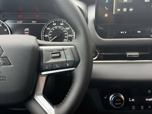 New 2026 Mitsubishi Outlander AWD image 11