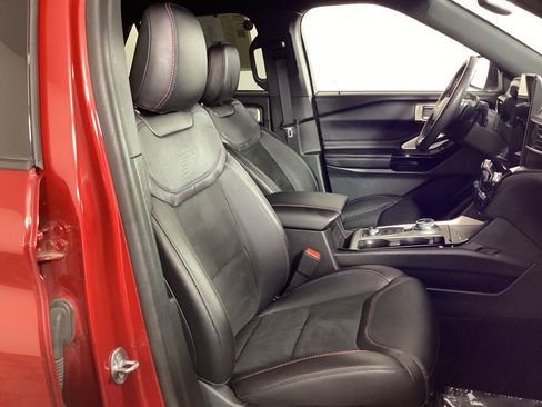 Used 2023 Ford Explorer ST w/ Equipment Group 401A AWD/4WD image 8