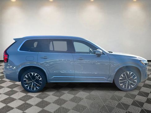New 2026 Volvo XC90 B6 Plus image 2