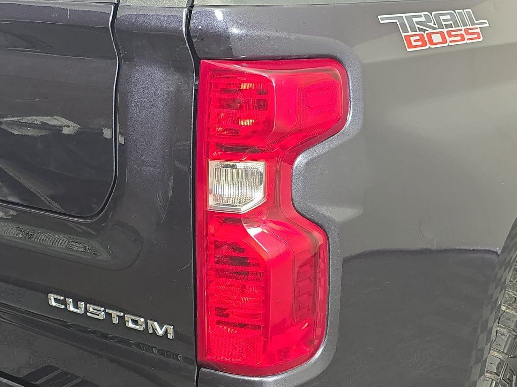Used 2023 Chevrolet Silverado 1500 Custom Trail Boss AWD/4WD image 29