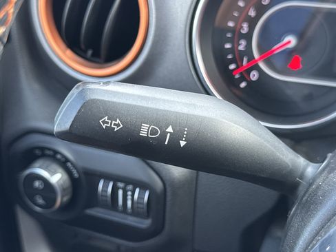 Used 2021 Jeep Gladiator Mojave image 16