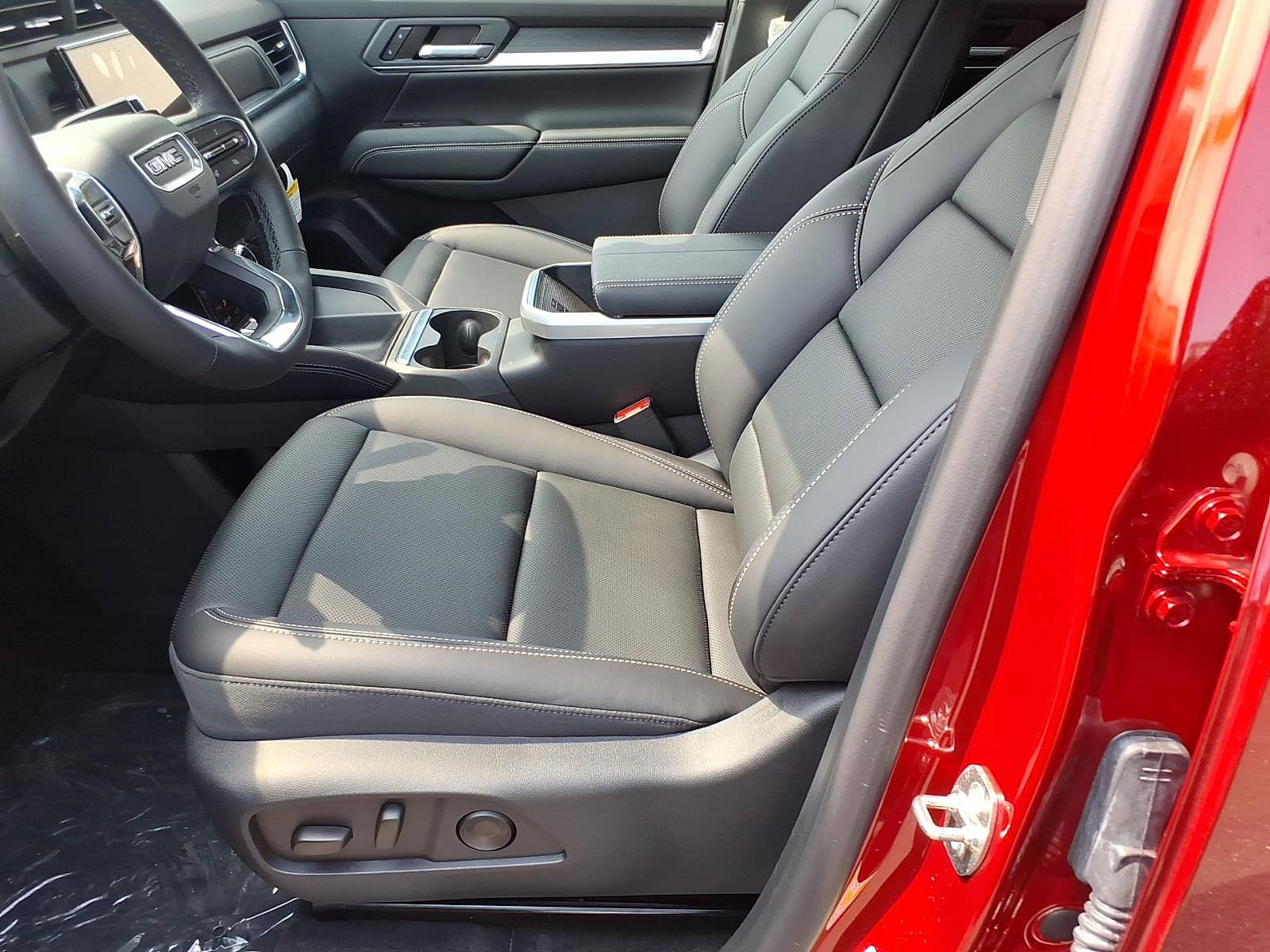 New 2026 GMC Terrain Elevation w/ Elevation Premium Package AWD/4WD image 12