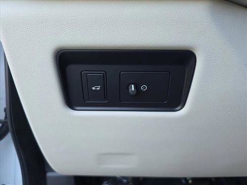 New 2026 Jaguar F-PACE R-Dynamic S image 22