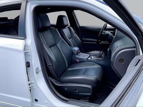 Used 2022 Dodge Charger SXT w/ Leather Interior Group image 20