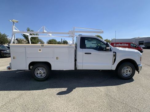 New 2026 Ford F250 XL w/ XL Chrome Package RWD image 9