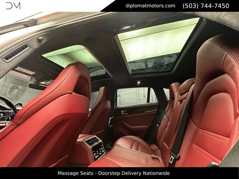 Used 2018 Porsche Panamera Turbo Sport Turismo image 24