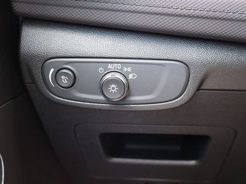 Used 2024 Chevrolet TrailBlazer LT w/ LT Cold Weather Package FWD image 22