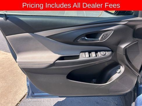 Used 2024 Buick Envista Avenir FWD image 3