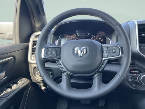 Used 2025 RAM 1500 Big Horn AWD/4WD image 23