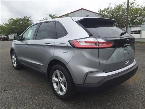 Used 2024 Ford Edge SE image 13