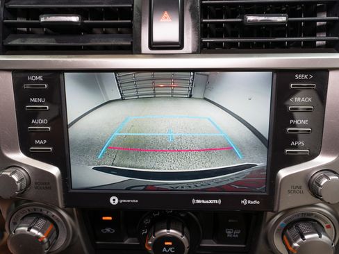 Used 2020 Toyota 4Runner SR5 Premium w/ Moonroof Package RWD image 20