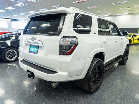 Used 2018 Toyota 4Runner SR5 Premium AWD/4WD image 6