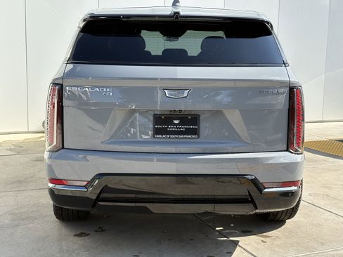 New 2026 Cadillac Escalade IQ Sport 1 w/ LPO, Floor Liner Package image 8