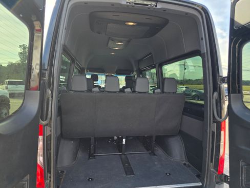 Used 2023 Mercedes-Benz Sprinter 2500 image 12