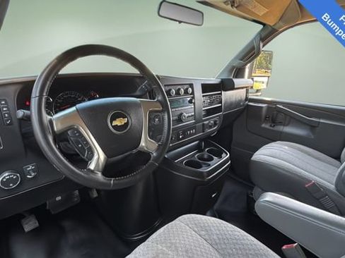 Used 2019 Chevrolet Express 3500 w/ Power Convenience Package RWD image 15