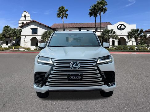 Certified 2026 Lexus LX 600 4WD w/ Accessory Package (Z1) image 6