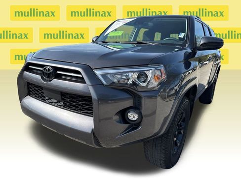 Used 2022 Toyota 4Runner SR5 image 9