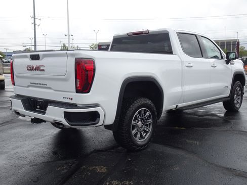 Used 2024 GMC Sierra 1500 AT4 image 6